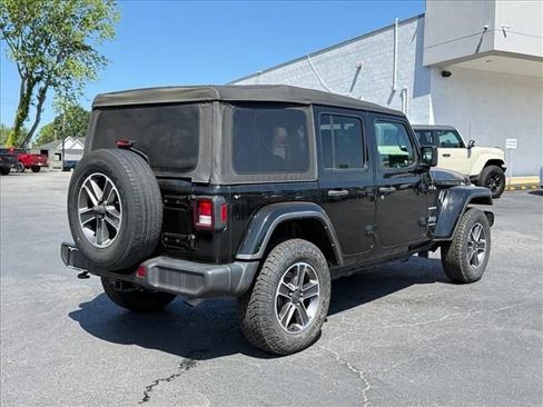 Used 2023 Jeep Wrangler Unlimited Sahara w/ Cold Weather Group AWD/4WD image 4