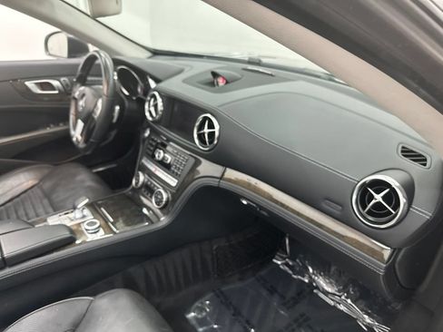 Used 2014 Mercedes-Benz SL 550 image 21
