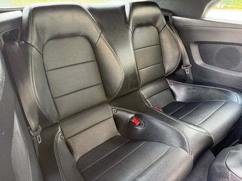 Used 2019 Ford Mustang Premium RWD image 38