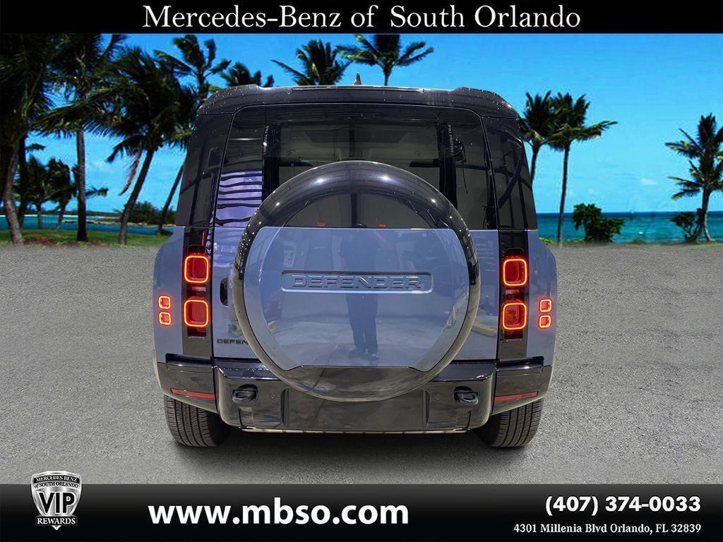 Used 2024 Land Rover Defender 110 X-Dynamic SE AWD/4WD image 16