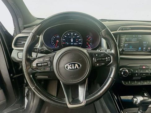 Used 2018 Kia Sorento SX FWD image 11