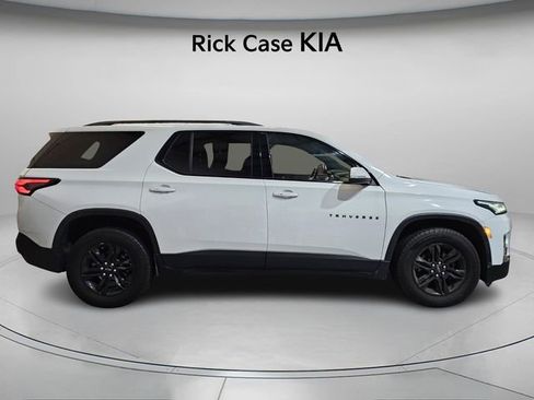 Used 2023 Chevrolet Traverse LT image 5