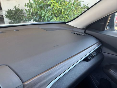 Used 2025 Nissan Altima 2.5 SV FWD image 36