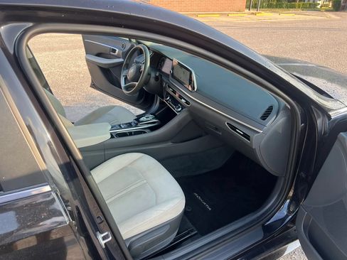 Used 2023 Hyundai Sonata SEL w/ Convenience Package FWD image 4