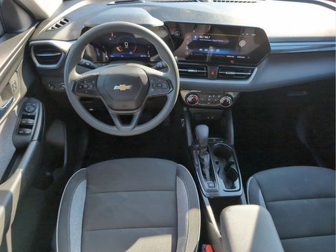 Used 2025 Chevrolet TrailBlazer LT FWD image 28