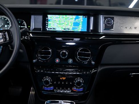 Used 2023 Rolls-Royce Phantom Sedan RWD image 62