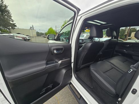 Used 2021 Toyota Tacoma TRD Pro AWD/4WD image 15