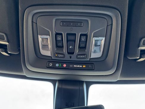 Used 2022 Chevrolet Silverado 3500 High Country w/ Technology Package AWD/4WD image 23