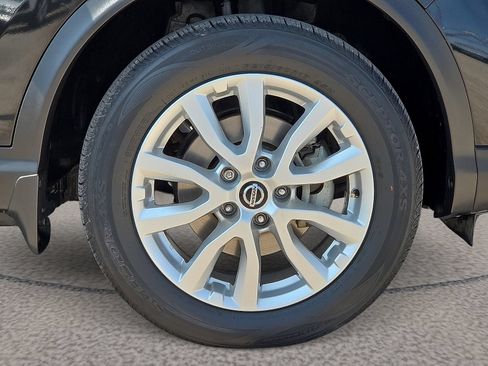 Used 2020 Nissan Rogue Sport SV w/ Technology Package FWD image 8
