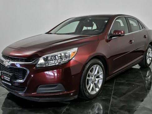 Used 2015 Chevrolet Malibu LT w/ Power Convenience Package FWD image 5