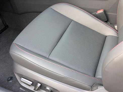 New 2026 Toyota Prius Plug-In Hybrid image 4