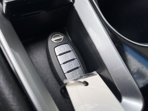 Used 2024 Nissan Altima 2.5 SV FWD image 37