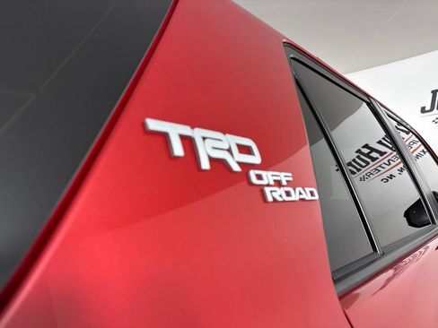Used 2021 Toyota 4Runner TRD Off-Road AWD/4WD image 34