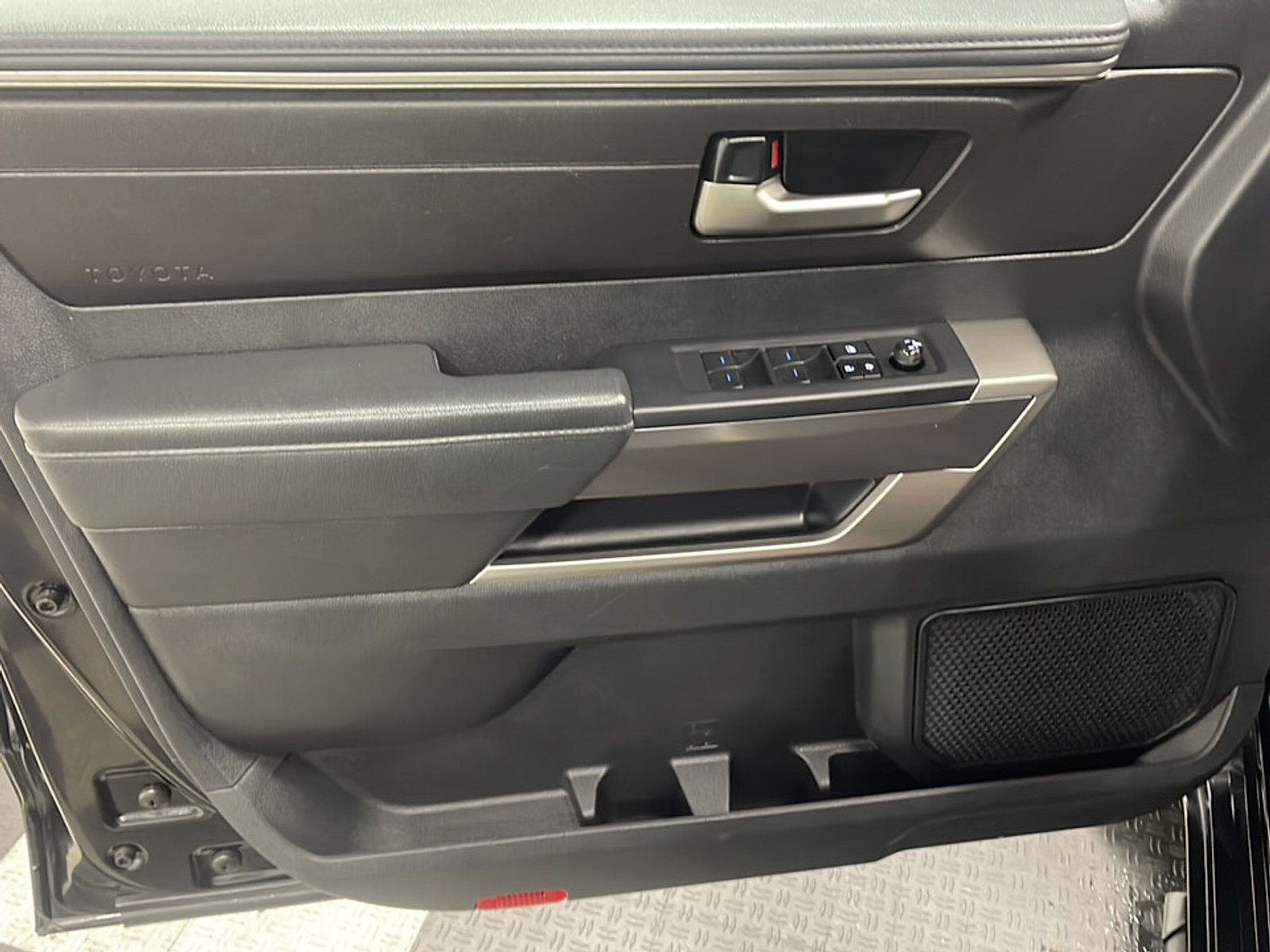 Used 2022 Toyota Tundra SR5 RWD image 13