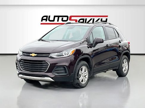 Used 2022 Chevrolet Trax LT w/ Driver Confidence Package image 3