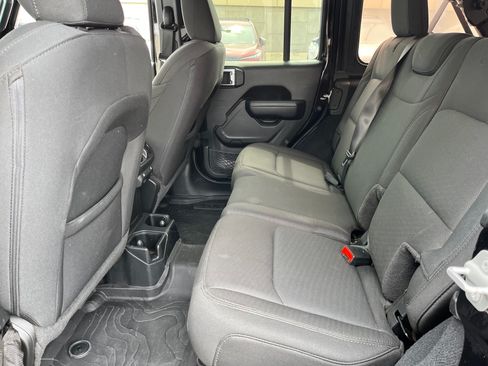 Used 2022 Jeep Wrangler Unlimited Sport AWD/4WD image 14