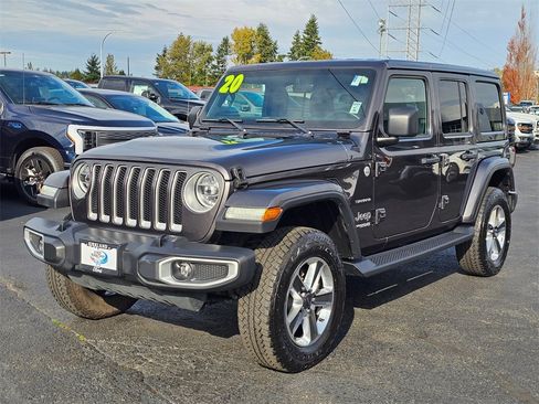 Used 2020 Jeep Wrangler Unlimited Sahara image 3