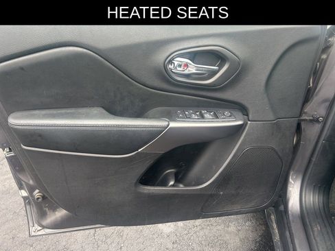 Used 2020 Jeep Cherokee Latitude Plus w/ Comfort/Convenience Group image 10