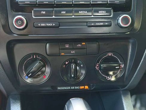 Used 2013 Volkswagen Jetta S FWD image 8