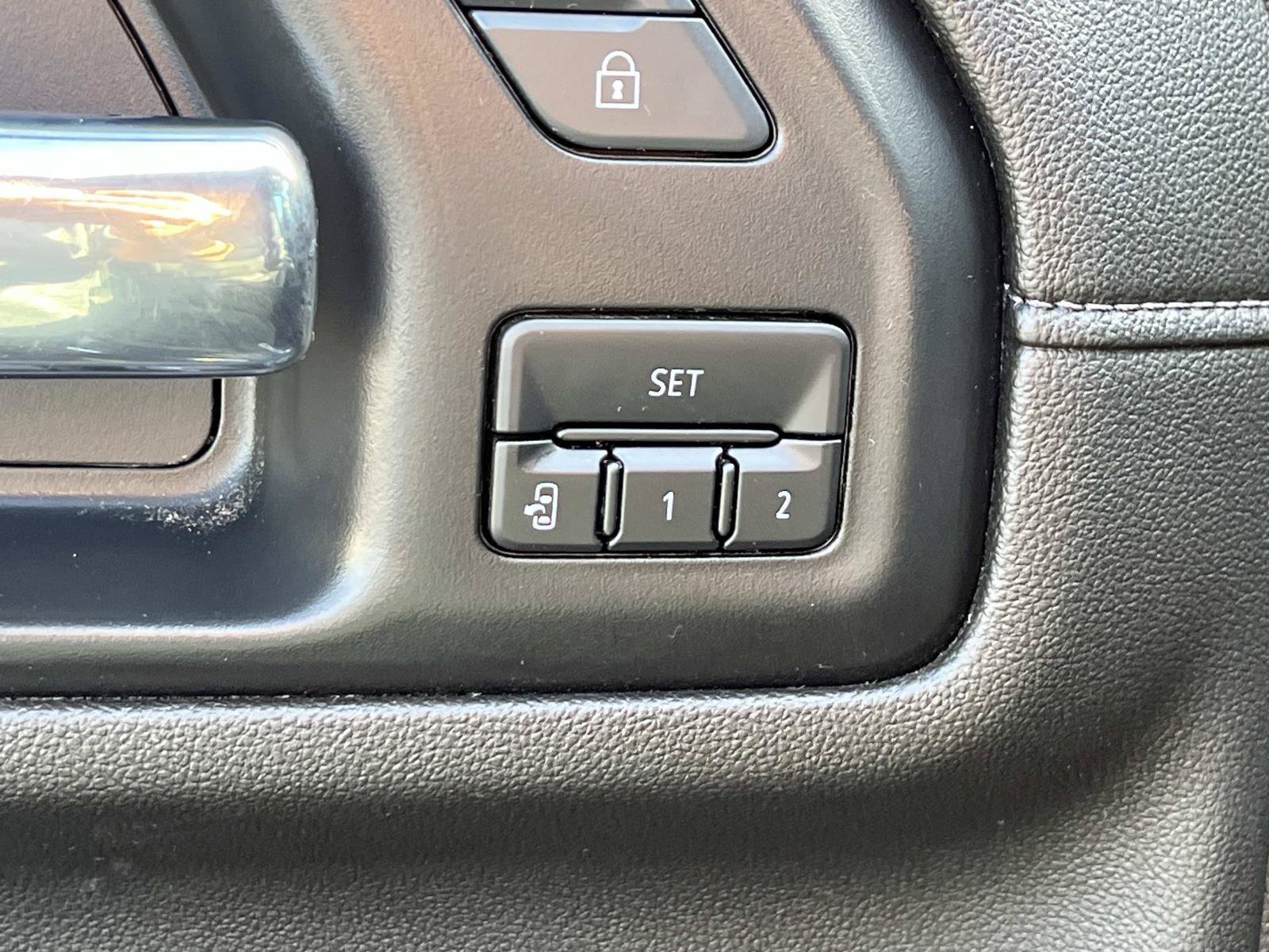 Used 2022 Chevrolet Silverado 2500 High Country AWD/4WD image 27