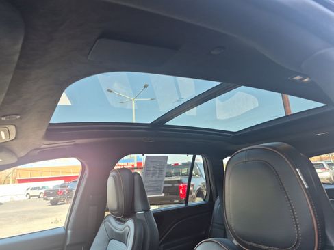 Used 2025 Lincoln Aviator Black Label image 8