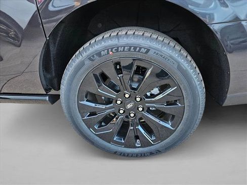 New 2025 Ford Expedition Max Platinum w/ Stealth Appearance Package image 10