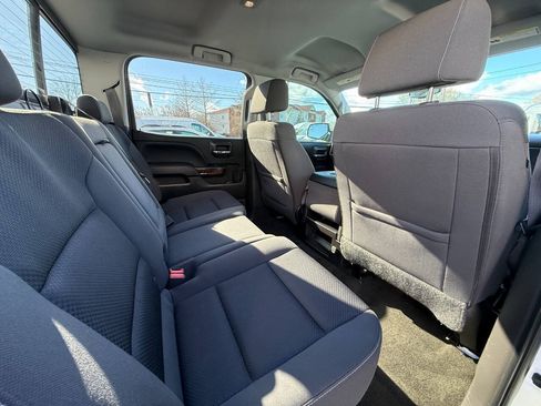 Used 2017 GMC Sierra 1500 SLE w/ SLE Value Package AWD/4WD image 9