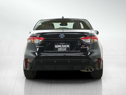 Used 2024 Toyota Corolla SE w/ SE Package image 4