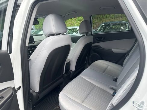 Used 2023 Hyundai Kona SEL w/ Cargo Package AWD/4WD image 11