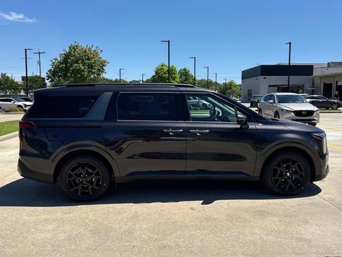 New 2026 Kia Carnival SX Prestige FWD image 9