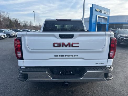 Used 2024 GMC Sierra 1500 SLE image 6