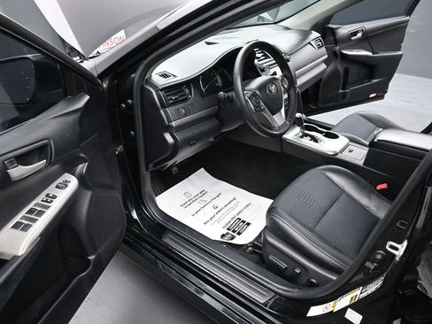 Used 2013 Toyota Camry SE image 15