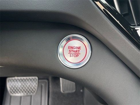 Used 2025 Acura RDX SH-AWD image 24