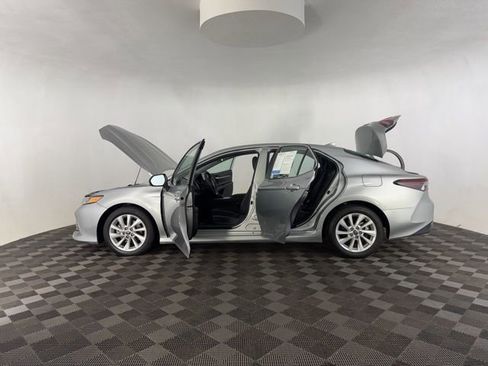 Used 2024 Toyota Camry LE image 11