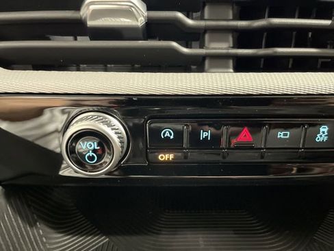 New 2026 Ford Explorer Active w/ Active Comfort Package image 33