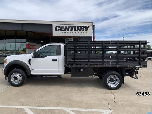 Used 2020 Ford F550 2WD Regular Cab Super Duty w/ XL Value Package image 4