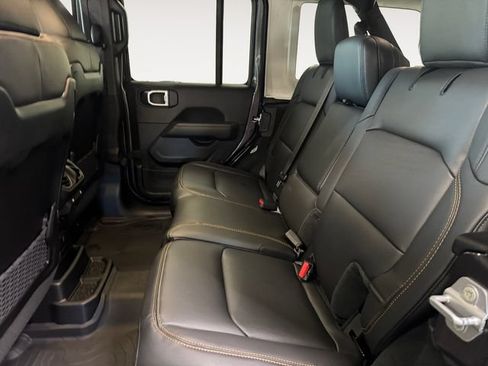 New 2026 Jeep Wrangler Unlimited Sahara AWD/4WD image 25