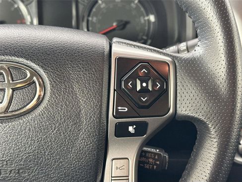 Certified 2024 Toyota 4Runner SR5 AWD/4WD image 17