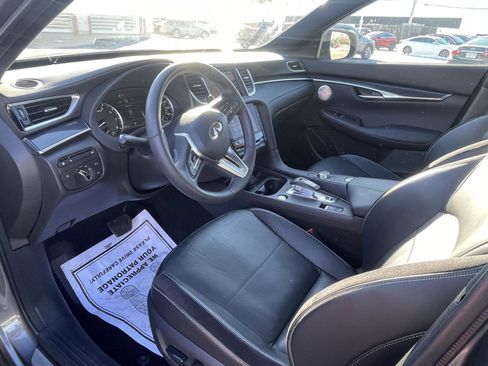 Certified 2025 INFINITI QX50 Sport image 8