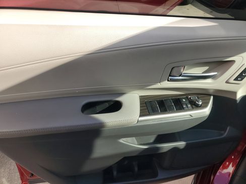 Used 2023 Toyota Sienna Limited image 15