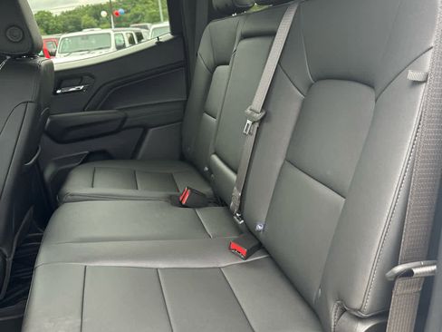 New 2025 Chevrolet Colorado LT w/ LT Convenience Package image 11