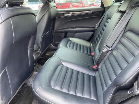 Used 2020 Ford Fusion SEL FWD image 11