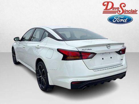 Used 2023 Nissan Altima 2.5 SR w/ SR Premium Package image 9