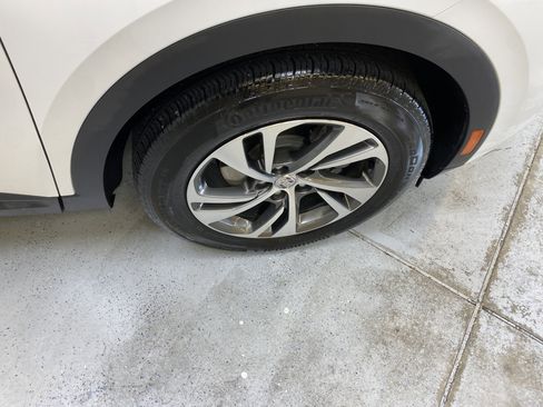 Used 2023 Buick Envision Essence image 14