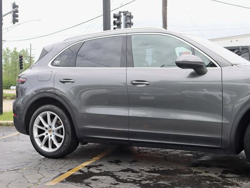 Used 2019 Porsche Cayenne AWD/4WD image 4