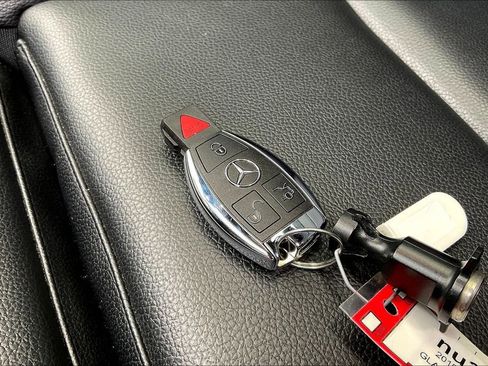 Used 2019 Mercedes-Benz GLA 250 4MATIC image 35