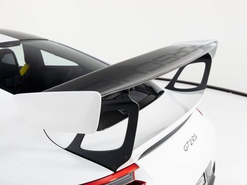 Used 2018 Porsche 911 GT2 RS image 73