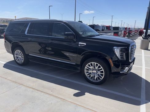 Used 2025 GMC Yukon XL Denali AWD/4WD image 2