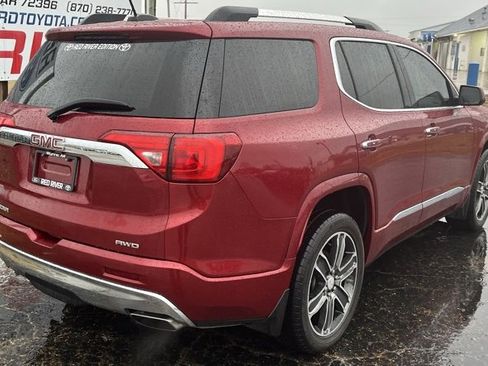 Used 2019 GMC Acadia Denali image 8