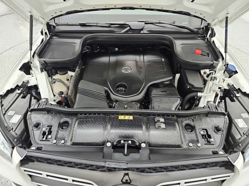 Certified 2022 Mercedes-Benz GLS 450 4MATIC image 16